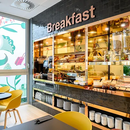 Hotel Brussels Centre Gare Du Midi 3*