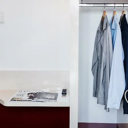 Hotel Brussels Centre Gare Du Midi 3*